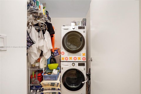 Condominio en venta en Miami, Florida, 2 dormitorios, 109.62 m2 № 1981180 - foto 16