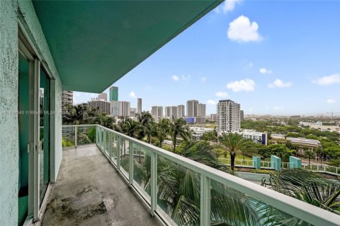 Condominio en venta en Miami, Florida, 2 dormitorios, 109.62 m2 № 1981180 - foto 18