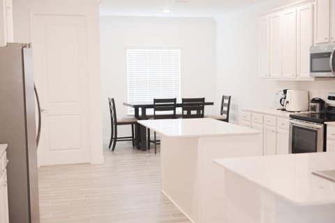 House in Ormond Beach, Florida 4 bedrooms, 213.49 sq.m. № 1800602 - photo 9
