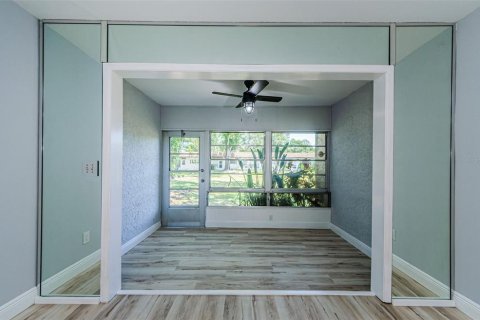 Villa ou maison à vendre à Palm Harbor, Floride: 2 chambres, 74.88 m2 № 1637851 - photo 9
