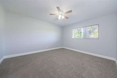 Villa ou maison à vendre à Palm Harbor, Floride: 2 chambres, 74.88 m2 № 1637851 - photo 18