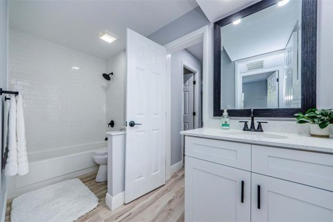 Villa ou maison à vendre à Palm Harbor, Floride: 2 chambres, 74.88 m2 № 1637851 - photo 24