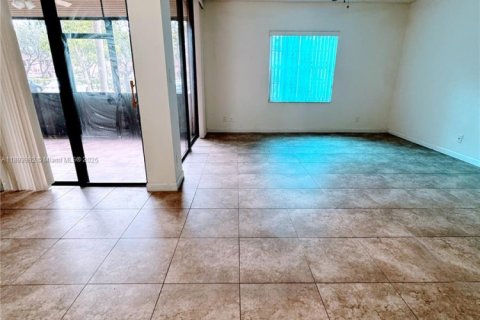 Appartement à louer à Plantation, Floride: 3 chambres, 104.05 m2 № 1945708 - photo 13