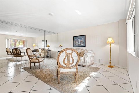 Copropriété à vendre à Tamarac, Floride: 2 chambres, 93.83 m2 № 2260154 - photo 9
