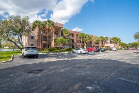 Condo à Tamarac, Floride, 2 chambres № 2260154