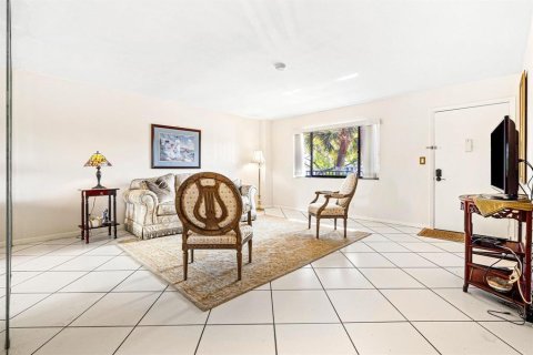 Copropriété à vendre à Tamarac, Floride: 2 chambres, 93.83 m2 № 2260154 - photo 2
