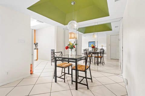 Copropriété à vendre à Tamarac, Floride: 2 chambres, 93.83 m2 № 2260154 - photo 3