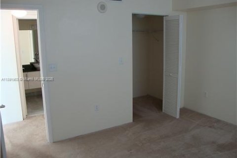 Copropriété à louer à Miami, Floride: 2 chambres, 103.12 m2 № 1946501 - photo 9