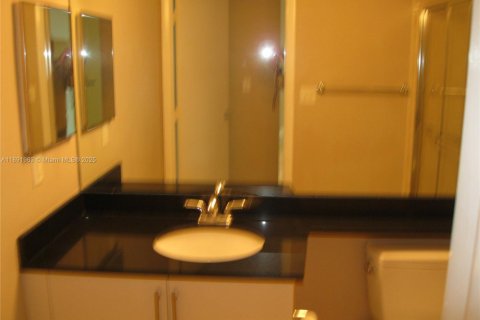 Copropriété à louer à Miami, Floride: 2 chambres, 103.12 m2 № 1946501 - photo 19