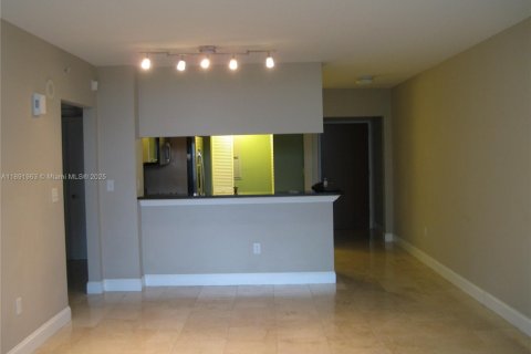 Copropriété à louer à Miami, Floride: 2 chambres, 103.12 m2 № 1946501 - photo 10