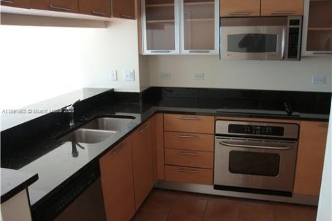 Copropriété à louer à Miami, Floride: 2 chambres, 103.12 m2 № 1946501 - photo 7