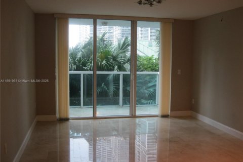 Copropriété à louer à Miami, Floride: 2 chambres, 103.12 m2 № 1946501 - photo 11