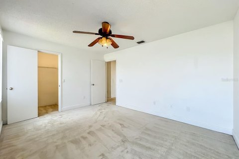 House in Orlando, Florida 4 bedrooms, 221.11 sq.m. № 2166136 - photo 30