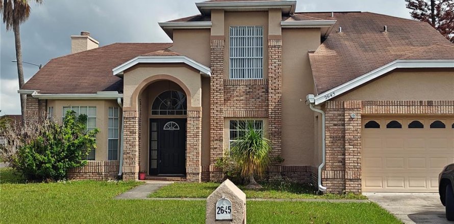 House in Orlando, Florida 4 bedrooms, 221.11 sq.m. № 2166136