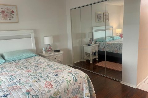 Condo in Sarasota, Florida, 2 bedrooms  № 1609419 - photo 16