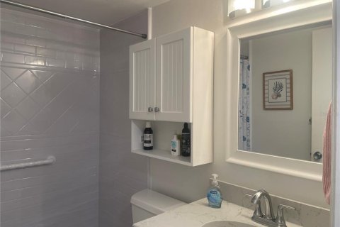 Condo in Sarasota, Florida, 2 bedrooms  № 1609419 - photo 13