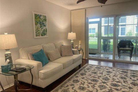 Condo in Sarasota, Florida, 2 bedrooms  № 1609419 - photo 3