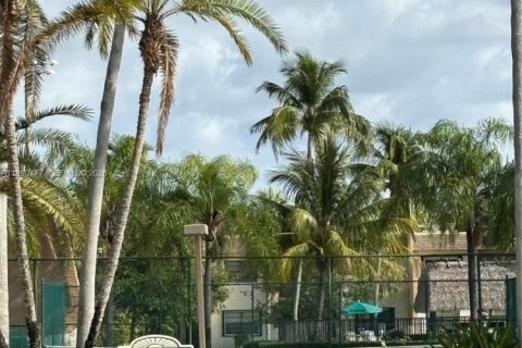 Copropriété à louer à Pinecrest, Floride: 1 chambre, 62.43 m2 № 2058000 - photo 11