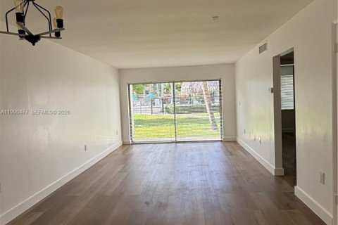 Copropriété à louer à Pinecrest, Floride: 1 chambre, 62.43 m2 № 2058000 - photo 20