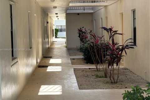 Copropriété à louer à Pinecrest, Floride: 1 chambre, 62.43 m2 № 2058000 - photo 21