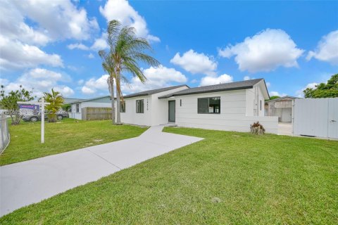 Villa ou maison à vendre à Miami, Floride: 3 chambres, 129.88 m2 № 2180482 - photo 6