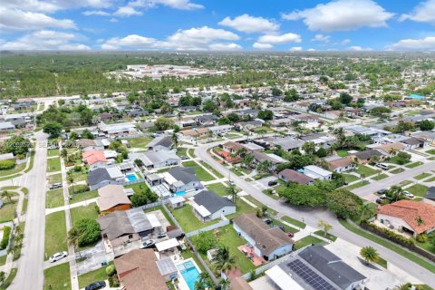 Villa ou maison à vendre à Miami, Floride: 3 chambres, 129.88 m2 № 2180482 - photo 19