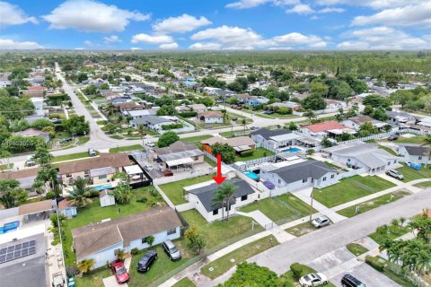 Villa ou maison à vendre à Miami, Floride: 3 chambres, 129.88 m2 № 2180482 - photo 20