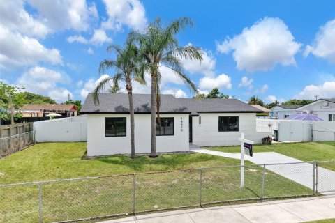 Villa ou maison à vendre à Miami, Floride: 3 chambres, 129.88 m2 № 2180482 - photo 2