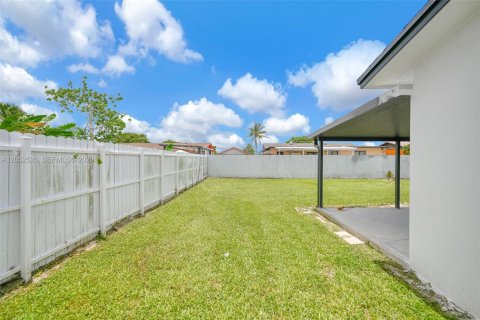 Villa ou maison à vendre à Miami, Floride: 3 chambres, 129.88 m2 № 2180482 - photo 27