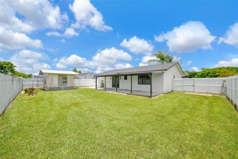Villa ou maison à vendre à Miami, Floride: 3 chambres, 129.88 m2 № 2180482 - photo 25