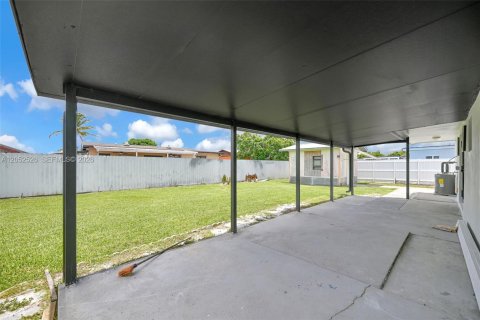 Villa ou maison à vendre à Miami, Floride: 3 chambres, 129.88 m2 № 2180482 - photo 28
