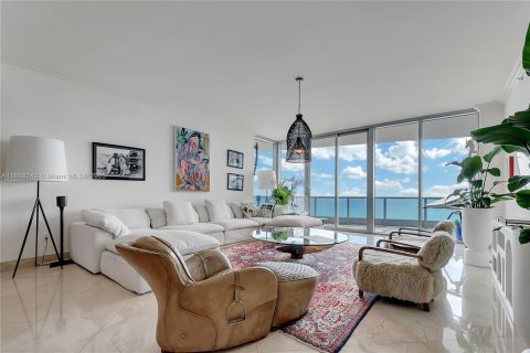 Condo in Miami Beach, Florida, 4 bedrooms  № 1887596 - photo 9