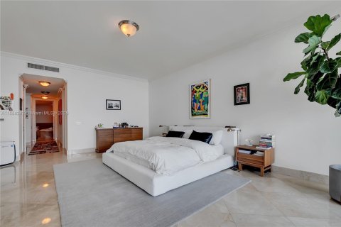Condo in Miami Beach, Florida, 4 bedrooms  № 1887596 - photo 17