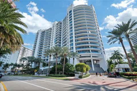 Condo in Miami Beach, Florida, 4 bedrooms  № 1887596 - photo 26