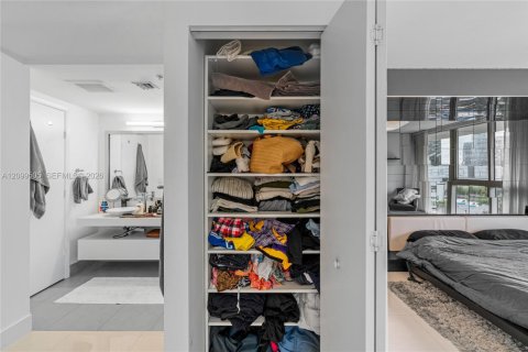 Copropriété à louer à Miami, Floride: 3 chambres, 136.01 m2 № 2400832 - photo 26