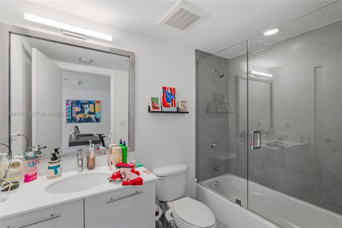 Copropriété à louer à Miami, Floride: 3 chambres, 136.01 m2 № 2400832 - photo 24