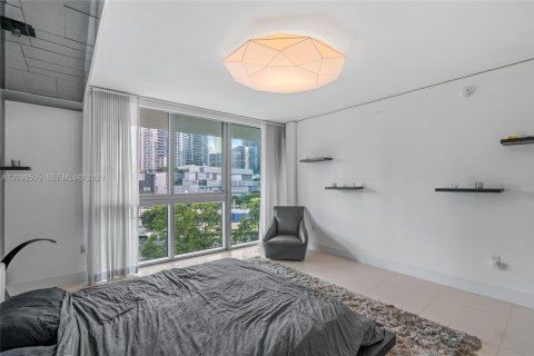 Copropriété à louer à Miami, Floride: 3 chambres, 136.01 m2 № 2400832 - photo 18