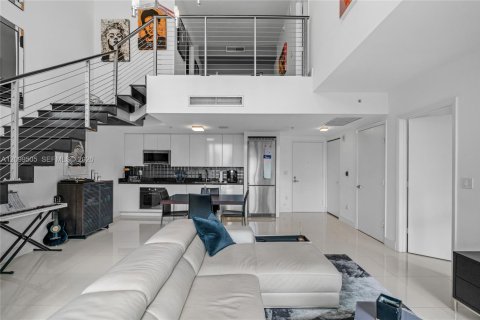 Copropriété à louer à Miami, Floride: 3 chambres, 136.01 m2 № 2400832 - photo 5