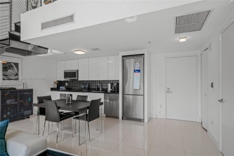 Copropriété à louer à Miami, Floride: 3 chambres, 136.01 m2 № 2400832 - photo 9