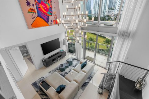 Copropriété à louer à Miami, Floride: 3 chambres, 136.01 m2 № 2400832 - photo 14