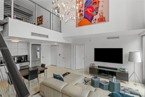 Copropriété à louer à Miami, Floride: 3 chambres, 136.01 m2 № 2400832 - photo 13