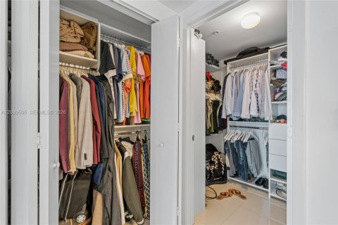 Copropriété à louer à Miami, Floride: 3 chambres, 136.01 m2 № 2400832 - photo 25