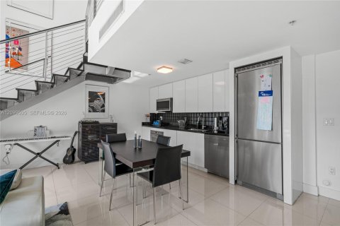 Copropriété à louer à Miami, Floride: 3 chambres, 136.01 m2 № 2400832 - photo 6
