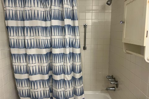 Copropriété à vendre à Hallandale Beach, Floride: 1 chambre, 29.73 m2 № 1985269 - photo 13