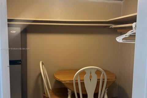 Copropriété à vendre à Hallandale Beach, Floride: 1 chambre, 29.73 m2 № 1985269 - photo 8