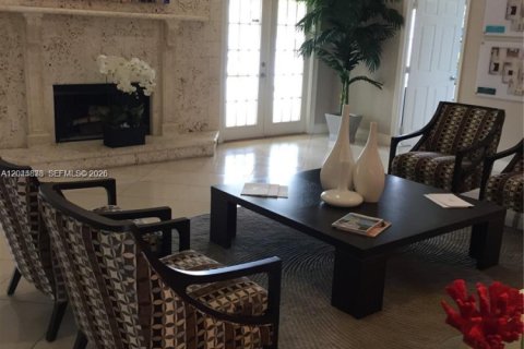 Condo in Sunrise, Florida, 2 bedrooms № 2174294 - photo 3