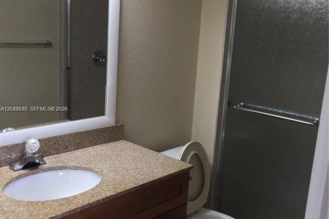 Condo in Sunrise, Florida, 2 bedrooms № 2174294 - photo 25