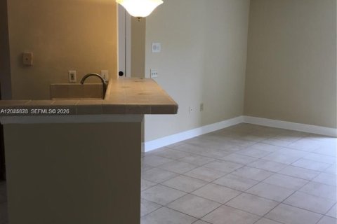 Condo in Sunrise, Florida, 2 bedrooms № 2174294 - photo 26