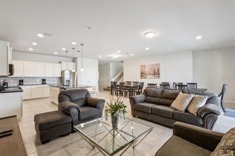 Villa ou maison à vendre à Kissimmee, Floride: 9 chambres, 407.93 m2 № 2430343 - photo 5