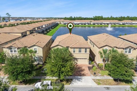 Villa ou maison à Kissimmee, Floride 9 chambres, 407.93 m2 № 2430343